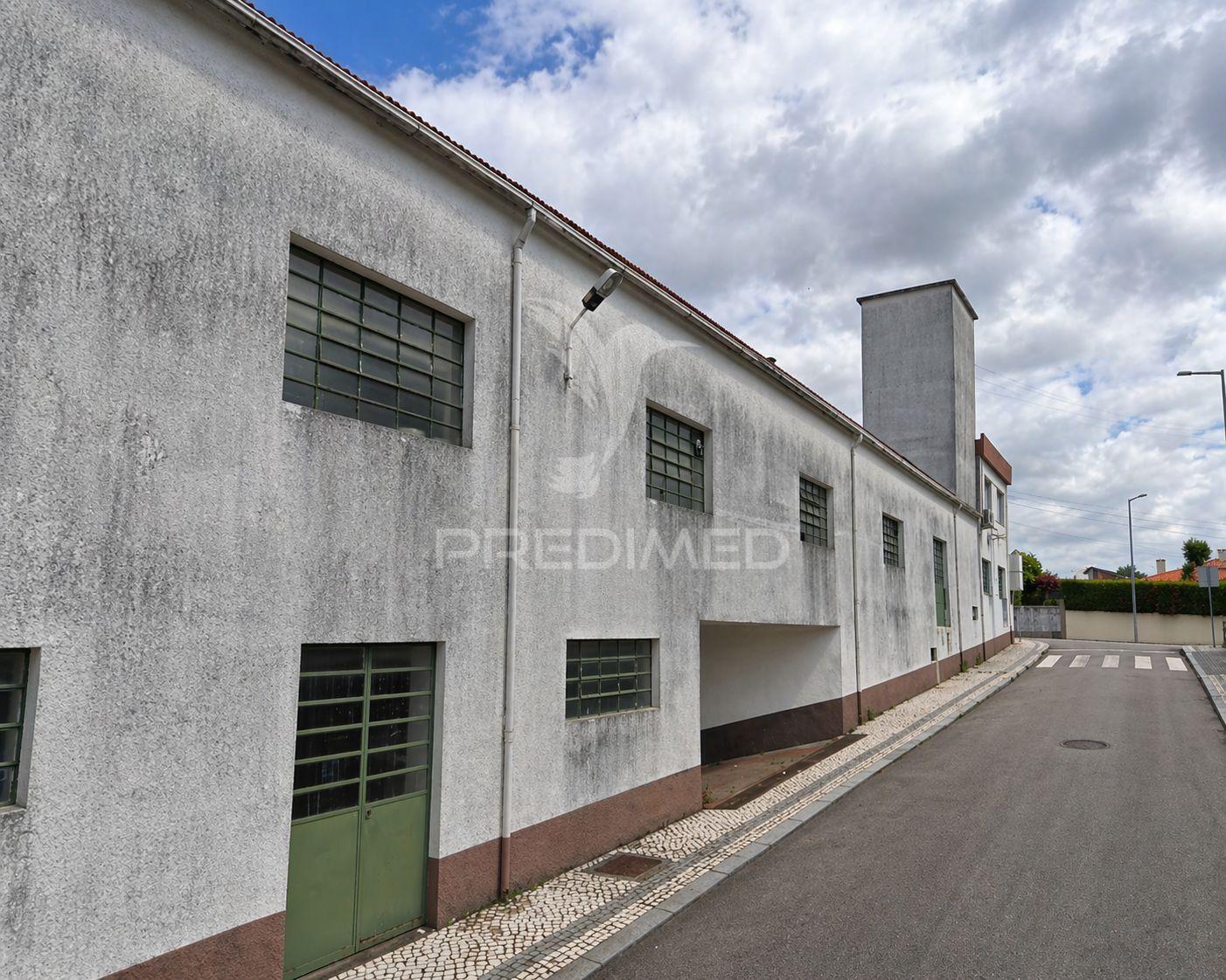 Armazém - escapães