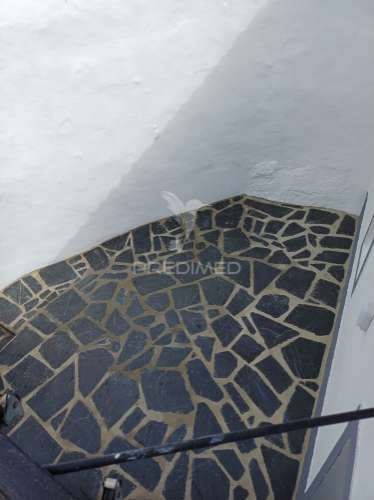 Prédio com dois t1 remodelado