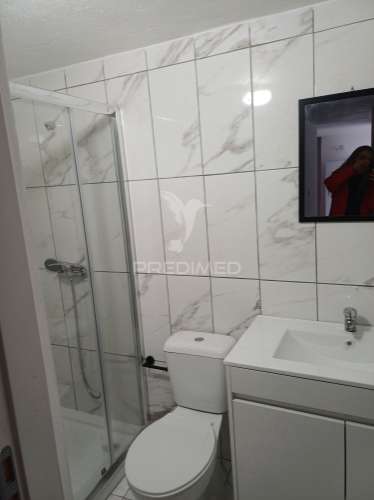 Prédio com dois t1 remodelado