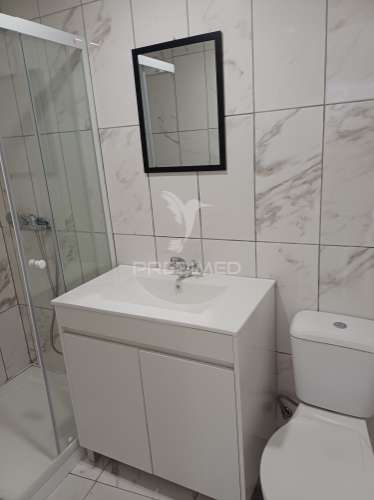 Prédio com dois t1 remodelado