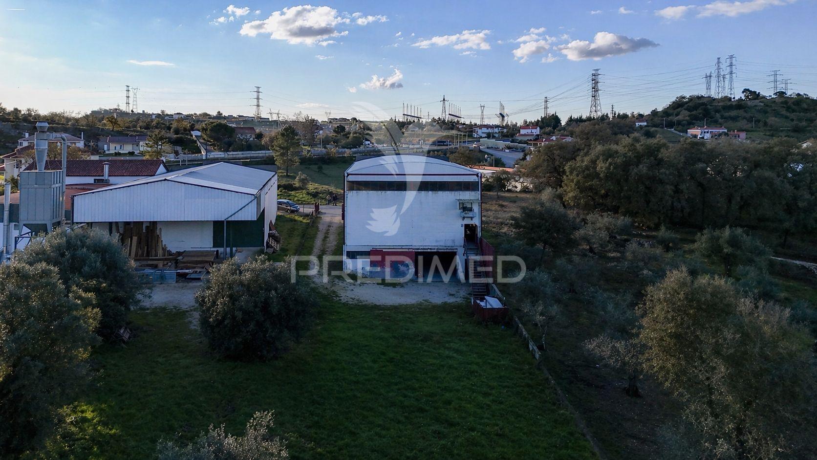 Pavilhão industrial com excelente localização e potencial de expansão