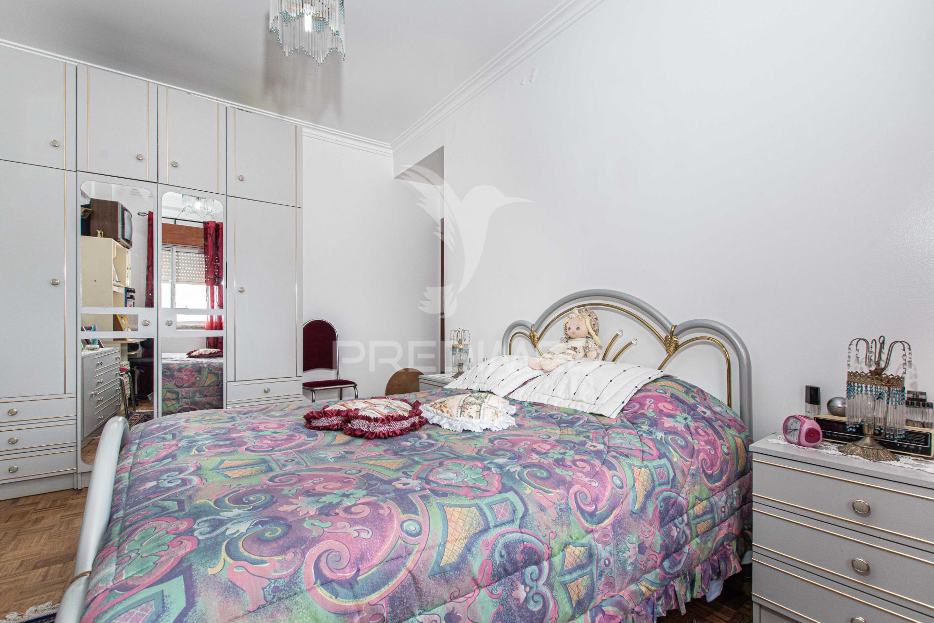 Apartamento t3 situado em vialonga