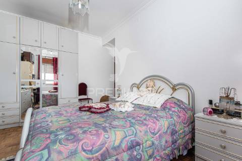 Apartamento t3 situado em vialonga