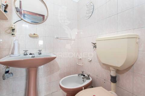 Apartamento t3 situado em vialonga
