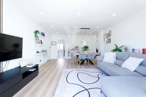 T3 em excelente estado com varanda, perto de loures e acessos a lisboa