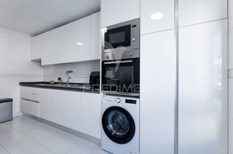 T3 em excelente estado com varanda, perto de loures e acessos a lisboa