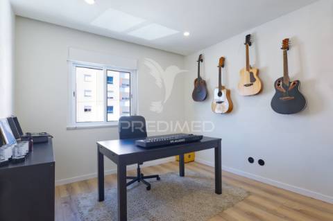 T3 em excelente estado com varanda, perto de loures e acessos a lisboa