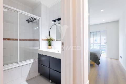 T3 em excelente estado com varanda, perto de loures e acessos a lisboa