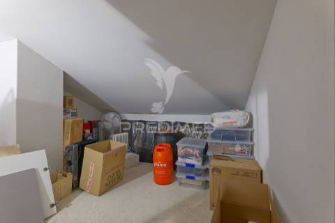 T3 em excelente estado com varanda, perto de loures e acessos a lisboa