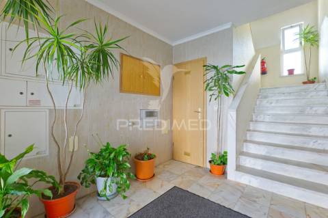 T3 em excelente estado com varanda, perto de loures e acessos a lisboa