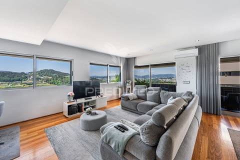 Exclusivo t3 de prestígio em urgezes – luz, sofisticação e espaço sem compromissos