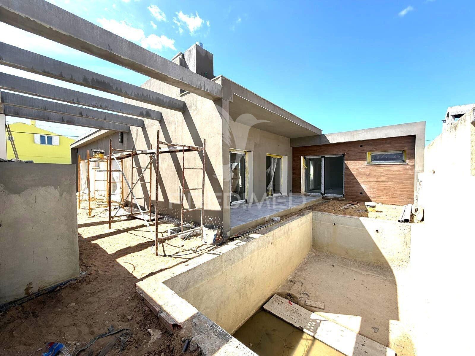 Moradia t3+1 piscina