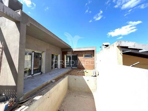 Moradia t3+1 piscina