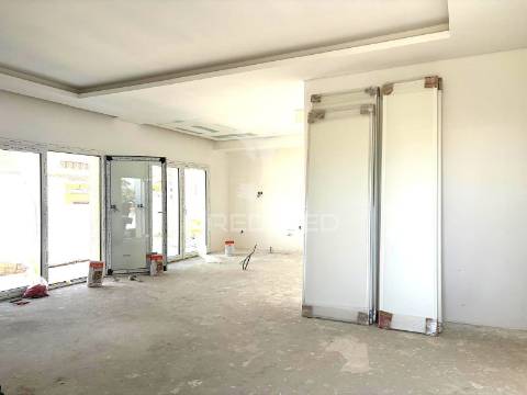 Moradia t3+1 piscina
