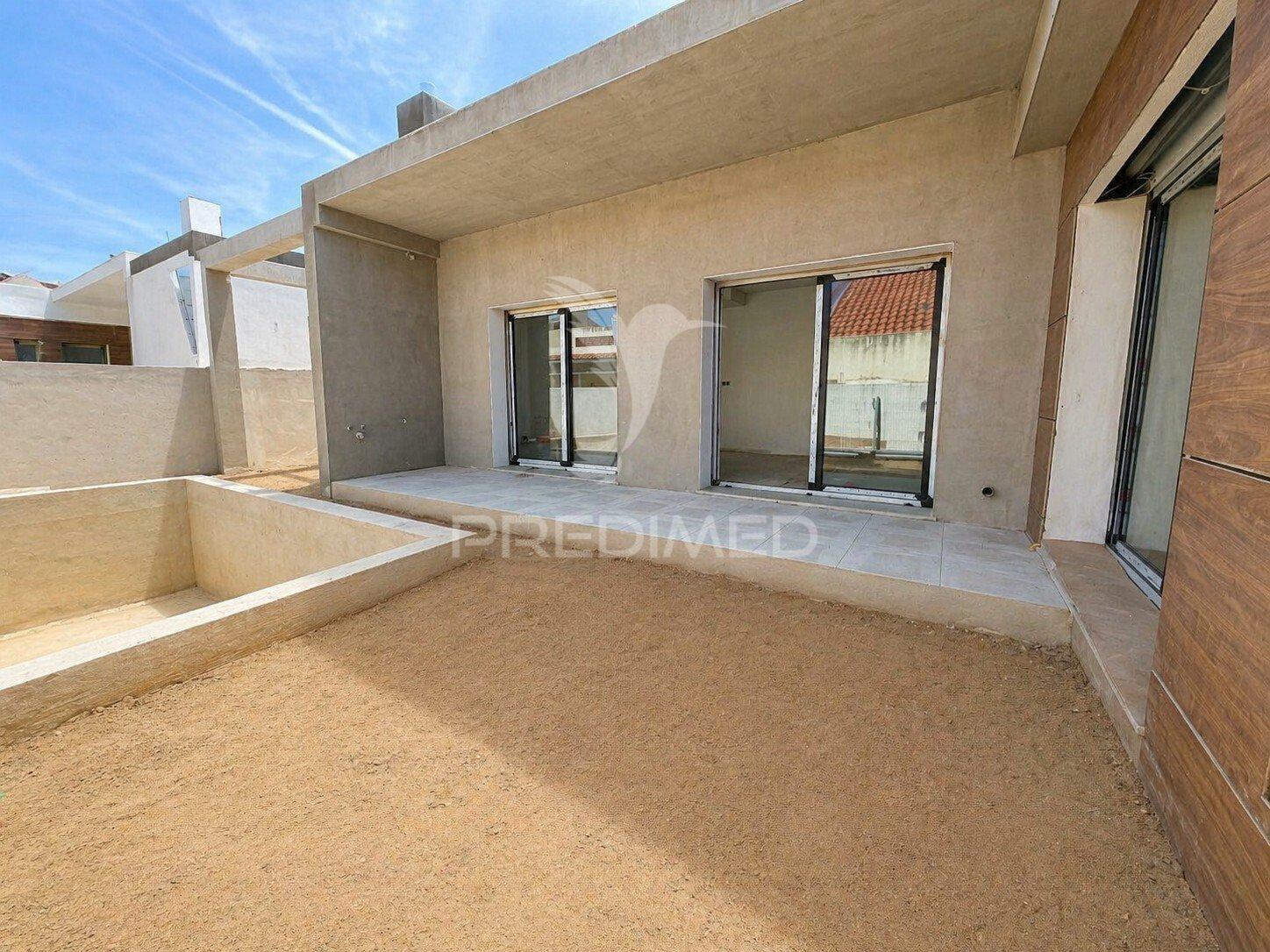 Moradia t3 + 1 piscina