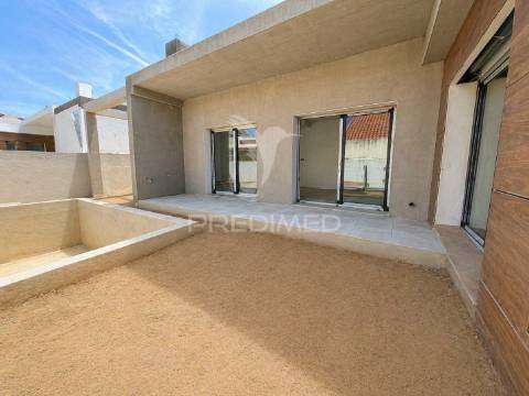 Moradia t3 + 1 piscina
