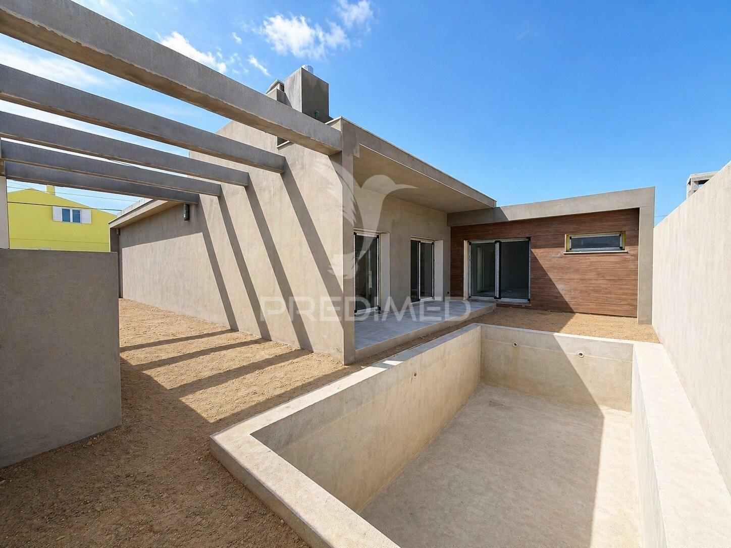 Moradia t3 + 1 piscina