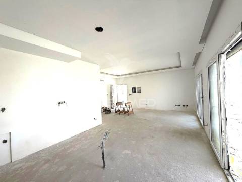 Moradia t3 + 1 piscina