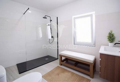 Moradia t4 no vimieiro com logradouro e terraço