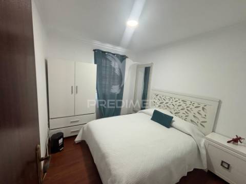 Moradia renovada com vista para a ilha de são jorge – santa luzia, são roque do pico