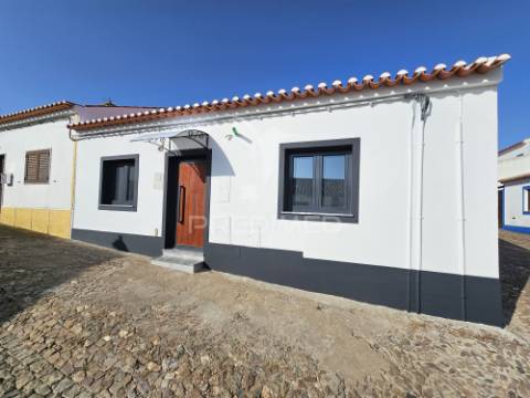 Moradia t2 em entradas, castro verde