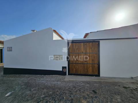 Moradia t2 em entradas, castro verde