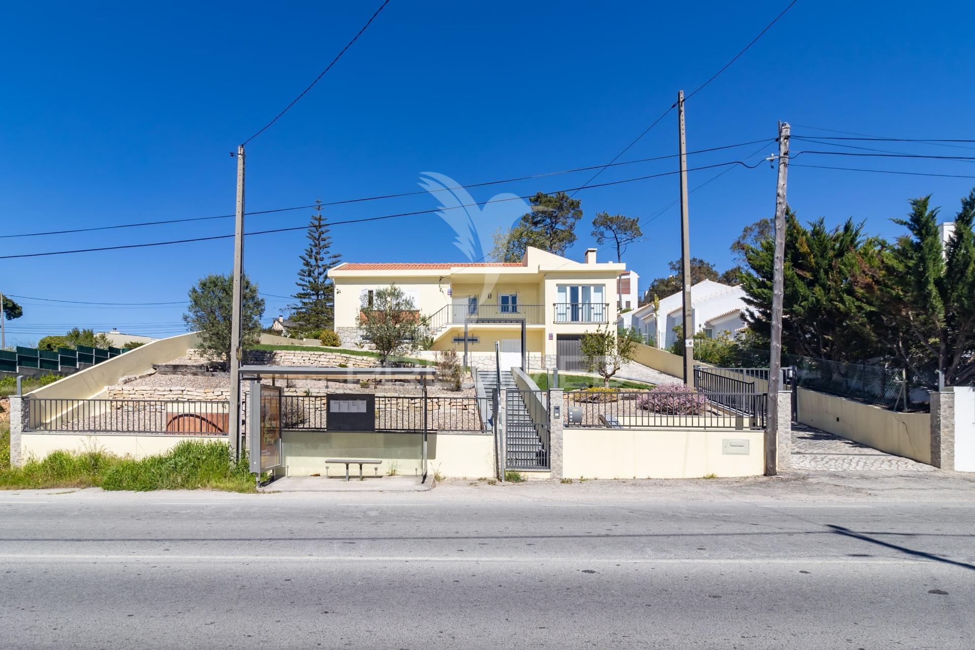 Moradia independente à venda em sesimbra   - venda nova