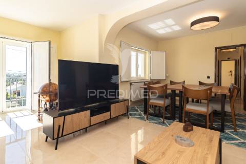 Moradia independente à venda em sesimbra   - venda nova