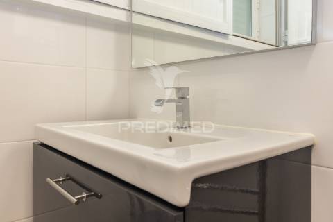 Moradia independente à venda em sesimbra   - venda nova