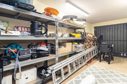 Moradia independente à venda em sesimbra   - venda nova