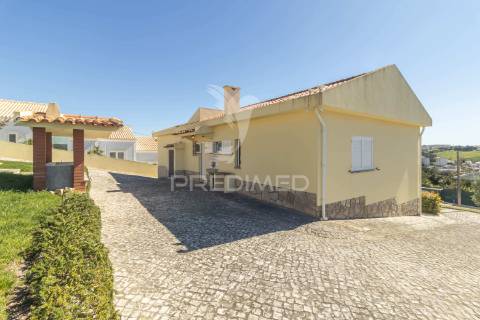 Moradia independente à venda em sesimbra   - venda nova