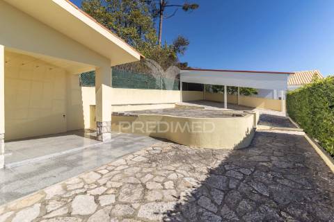 Moradia independente à venda em sesimbra   - venda nova