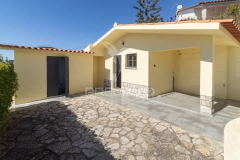 Moradia independente à venda em sesimbra   - venda nova