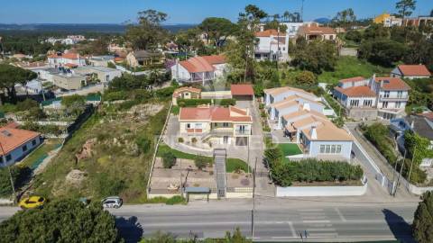 Moradia independente à venda em sesimbra   - venda nova