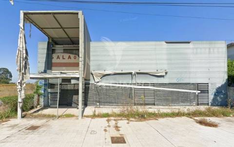 Espaço comercial com terreno – aveiro