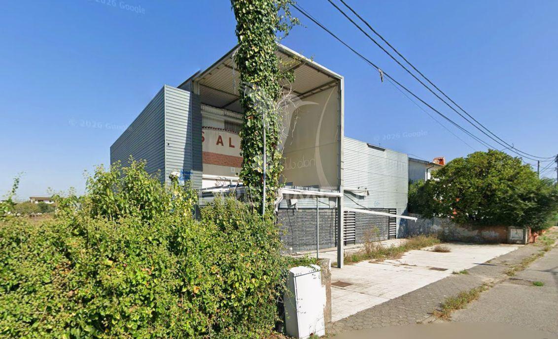 Espaço comercial com terreno – aveiro