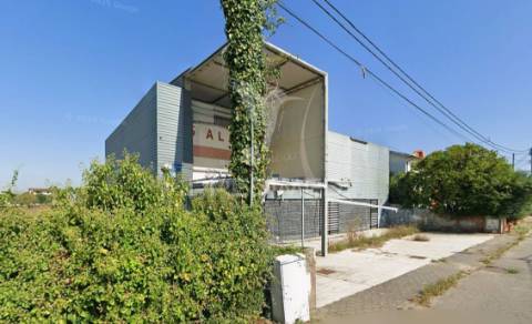 Espaço comercial com terreno – aveiro