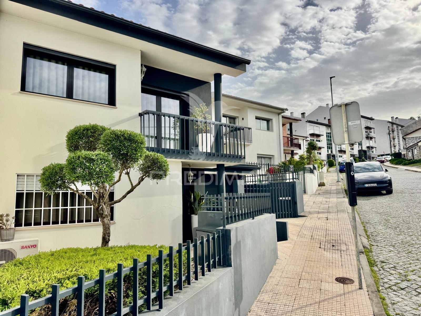 Moradia t4 de gaveto