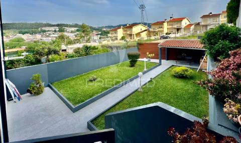 Moradia t4 de gaveto