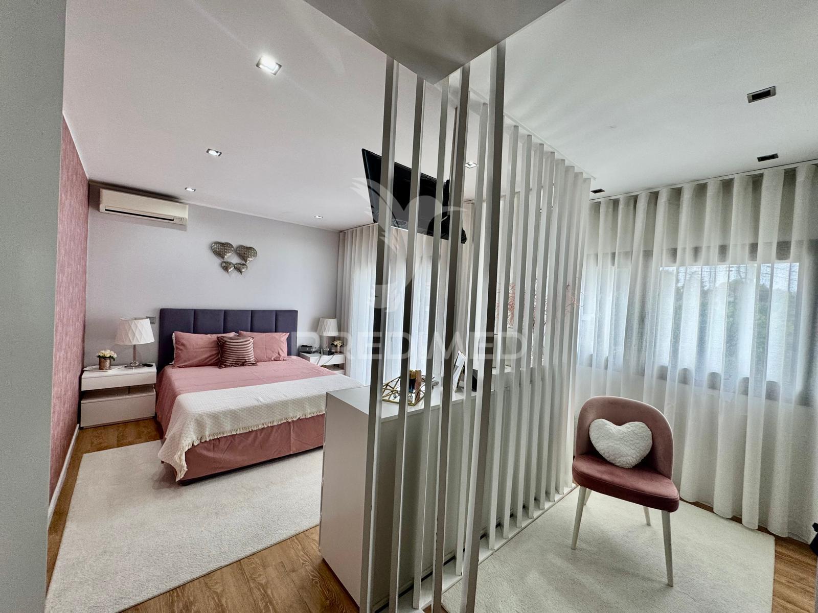 Moradia t4 de gaveto