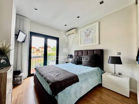 Moradia t4 de gaveto