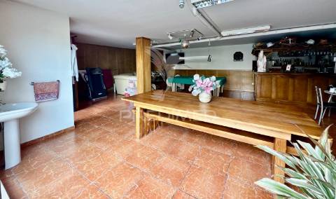 Moradia t4 de gaveto