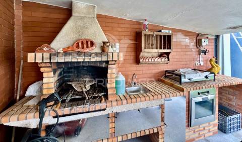 Moradia t4 de gaveto