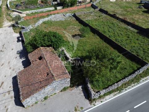 Moradia t2 para reconstrução | telhados grandes – são bento, porto de mós