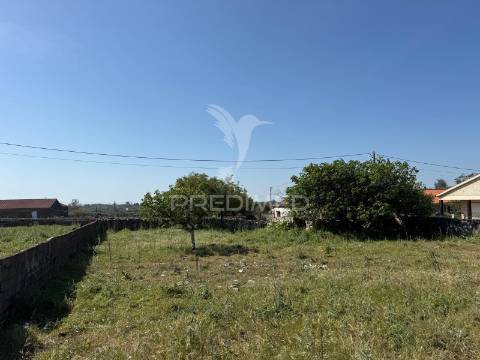 Moradia t2 para reconstrução | telhados grandes – são bento, porto de mós