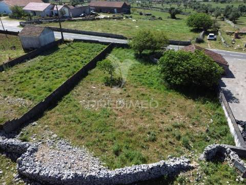 Moradia t2 para reconstrução | telhados grandes – são bento, porto de mós