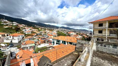 Moradia t2 para reconstrução | santo antónio – funchal