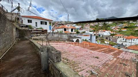 Moradia t2 para reconstrução | santo antónio – funchal