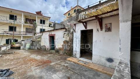 Moradia t2 para reconstrução | santo antónio – funchal