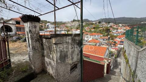 Moradia t2 para reconstrução | santo antónio – funchal